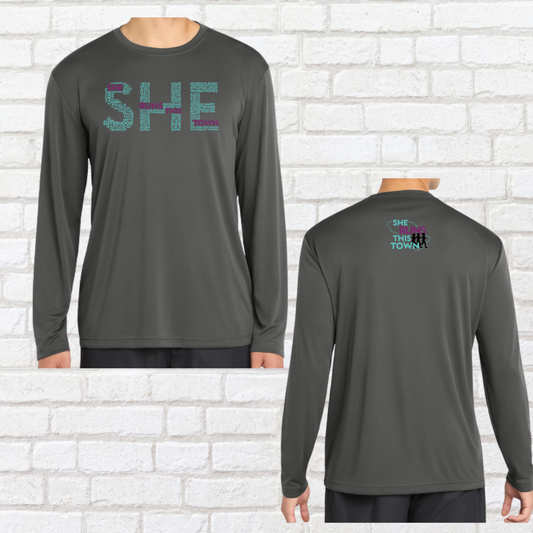 SHE (She Runs This Town) – Performance Long Sleeve Shirt (Unisex Fit)